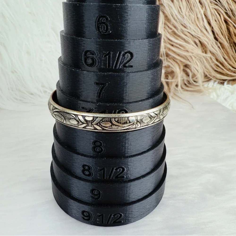 Super lightweight, aged Silvertone etched bangle costume bracelet